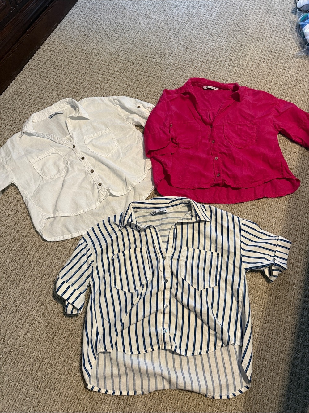 Women’s Zara lot of 3 cropped linen button down short sleeve shirts sz Small